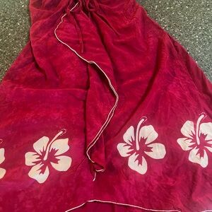 Hawaiian Floral Sarong Dress. Strapless, Faux Wrap Size S. Max Bust Stretch 18”